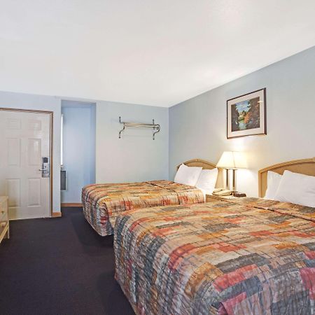 Travelodge By Wyndham Seattle North Of Downtown מראה חיצוני תמונה