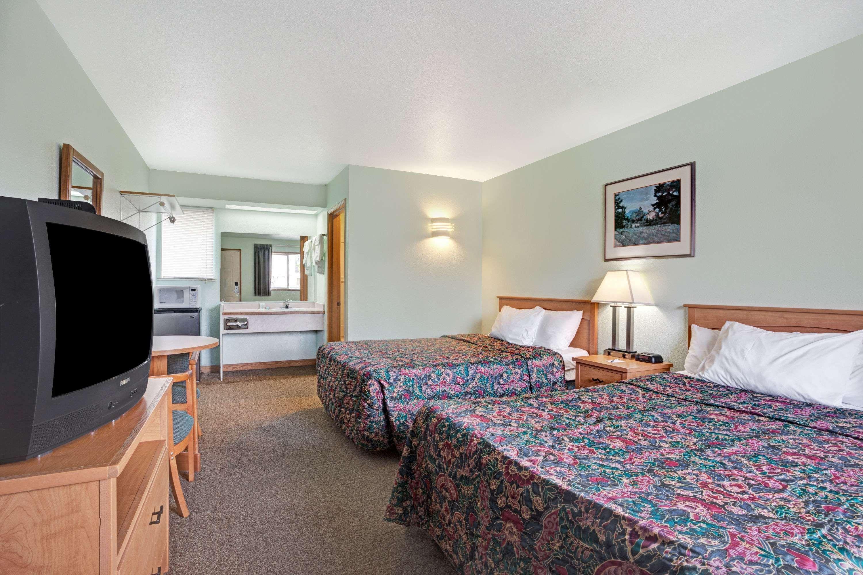 Travelodge By Wyndham Seattle North Of Downtown מראה חיצוני תמונה